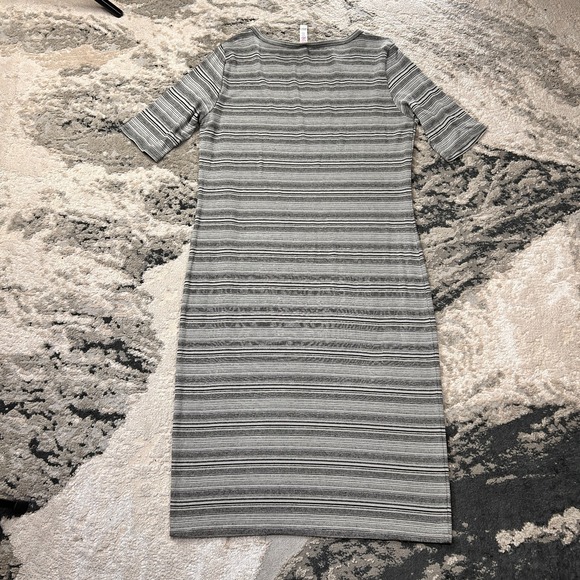 LuLaRoe Julia Fitted Midi T-Shirt Dress Women Large Gray Striped Knit Round Neck - Picture 6 of 7